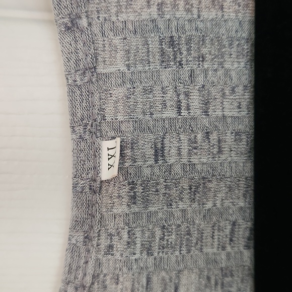 Textured tunic - Picture 3 of 4